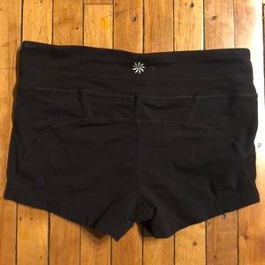EUC Athleta short 2.5”